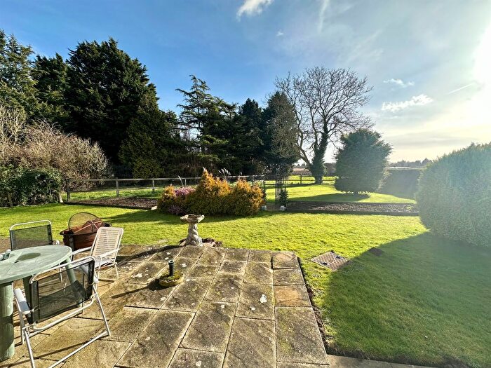 3 Bedroom Detached House For Sale In The Wroe, Emneth, Wisbech, PE14