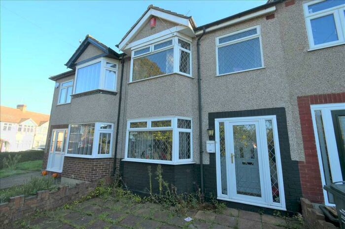3 Bedroom House To Rent In Dorchester Close, Dartford, DA1