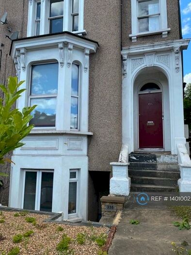 1 Bedroom Flat To Rent In Whitehorse Lane, London, SE25