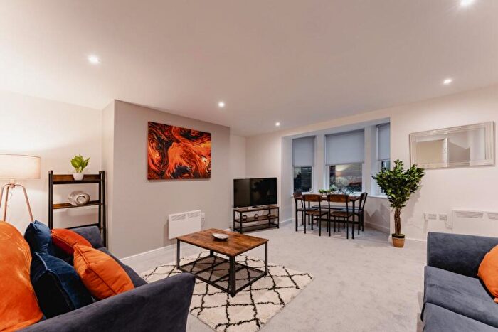 2 Bedroom Apartment For Sale In Prescott Court | -bed Apartment, HX1