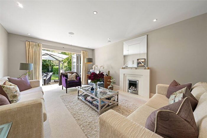 5 Bedroom Detached House To Rent In Wychwood Close, Oxshott, Leatherhead, Surrey, KT22