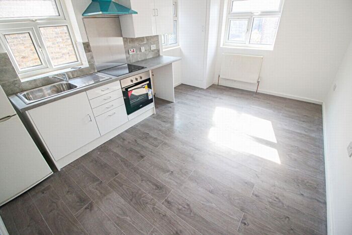 1 Bedroom Flat To Rent In Carr Road, Walthamstow, E17