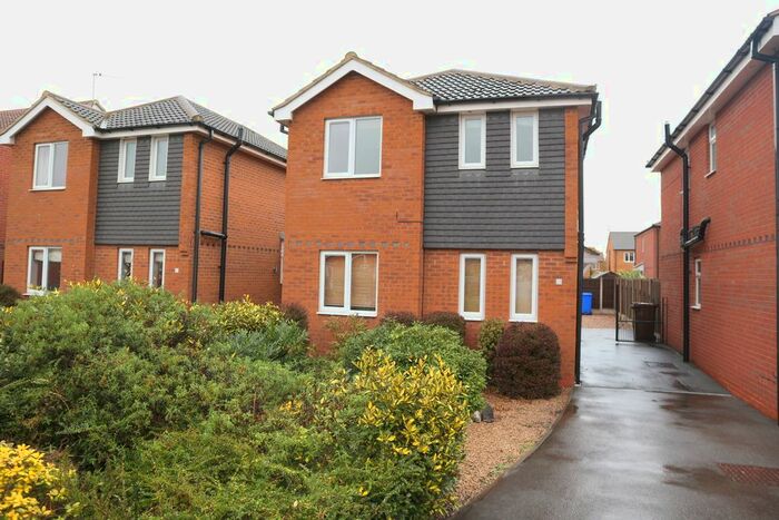 3 Bedroom Semi-Detached House To Rent In Dunbar Close, Long Eaton, NG10