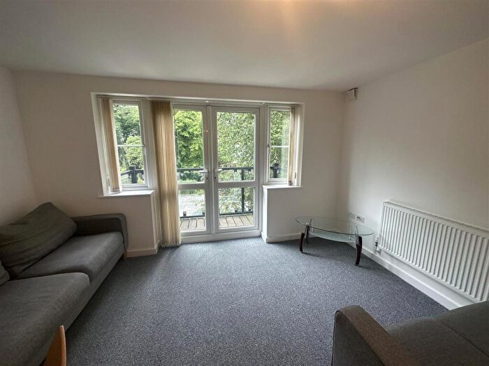 2 Bedroom Apartment To Rent In Orban Whalley Range, M16