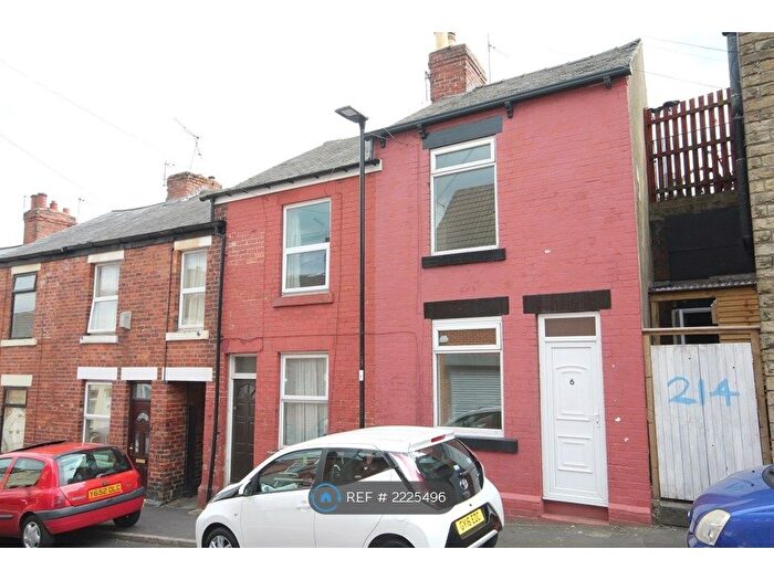 2 Bedroom Terraced House To Rent In Toyne Street, Sheffield, S10