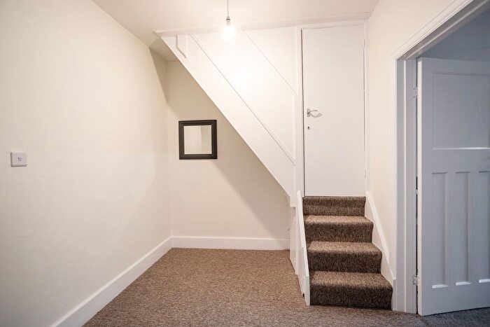 3 Bedroom Flat To Rent In Downend Road Downend, Bristol, BS16