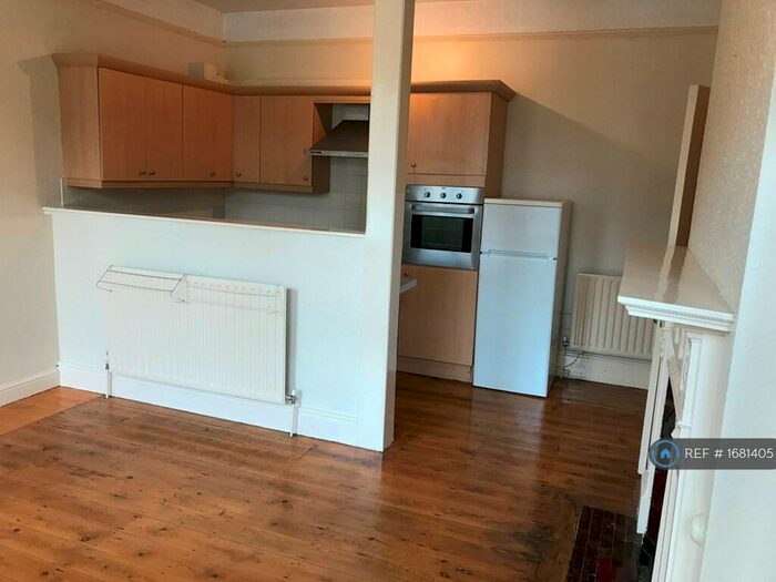 1 Bedroom Flat To Rent In Lincoln House, Rugby, CV22