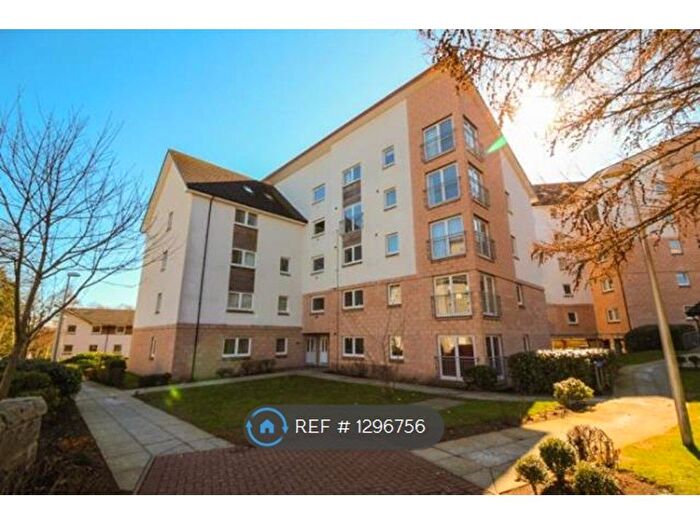2 Bedroom Flat To Rent In Shaw Crescent, Aberdeen, AB25