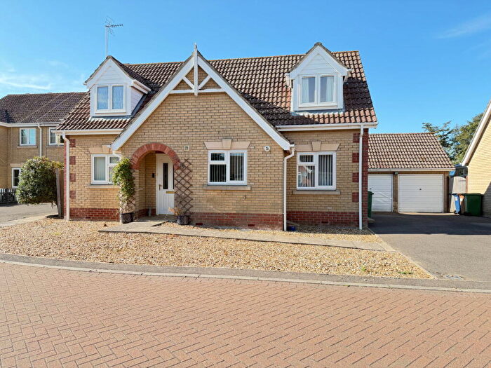 3 Bedroom Chalet For Sale In Crown Close Leverington, PE13