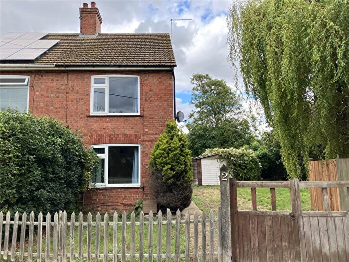 Semi-Detached House To Rent In Dovecote Lane, Yaxley, Peterborough, Cambridgeshire, PE7