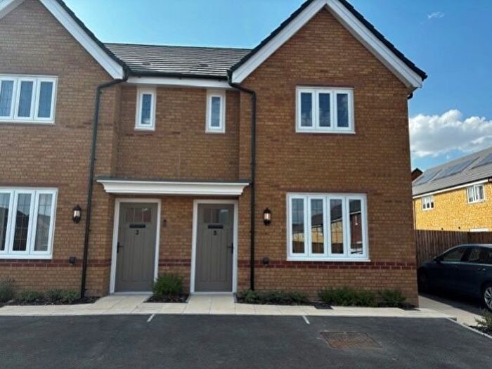 3 Bedroom Semi-Detached House To Rent In Wright Place, Carterton, Oxfordshire, OX18