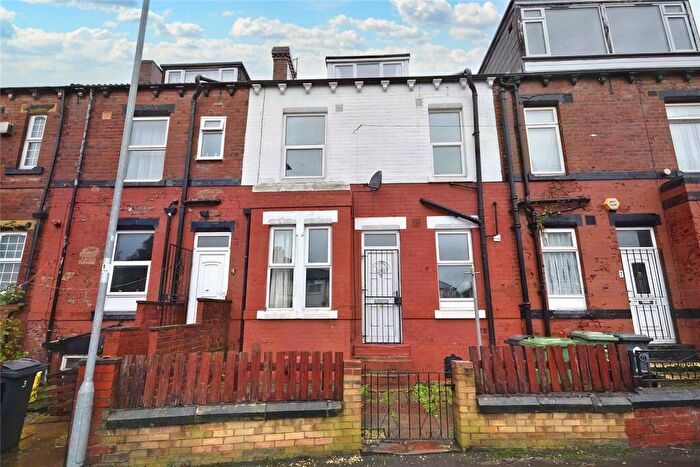 2 Bedroom Terraced House To Rent In Brooklyn Place, Leeds, West Yorkshire, LS12