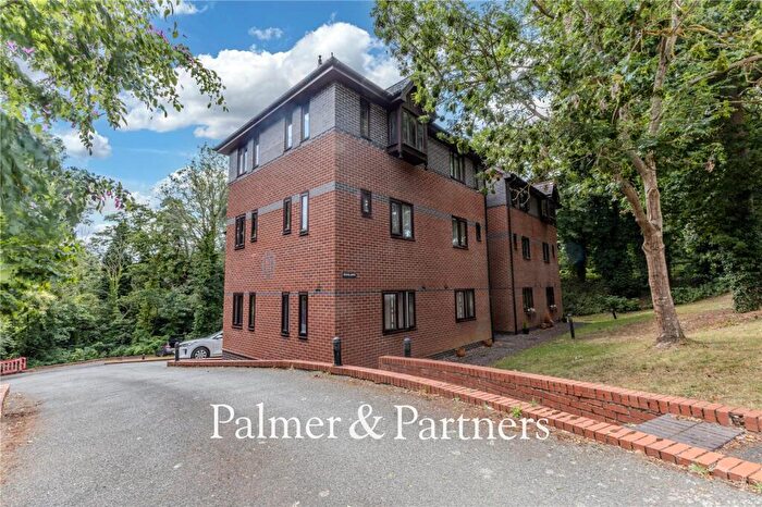 2 Bedroom Apartment For Sale In Acer Grove, Ipswich, Suffolk, IP8