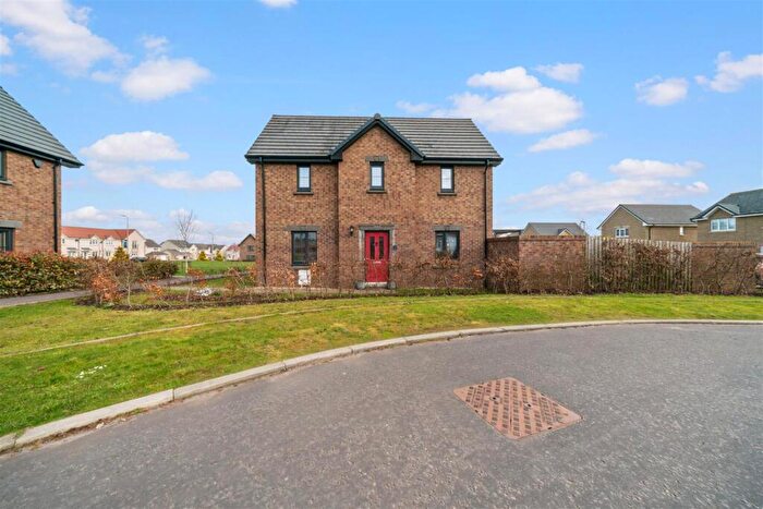 3 Bedroom End Of Terrace House For Sale In Whitecraigs Gardens, Hamilton, ML3