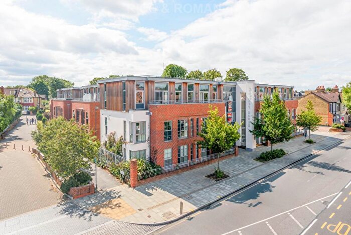 1 Bedroom Flat For Sale In Liberty House, Raynes Park, SW20