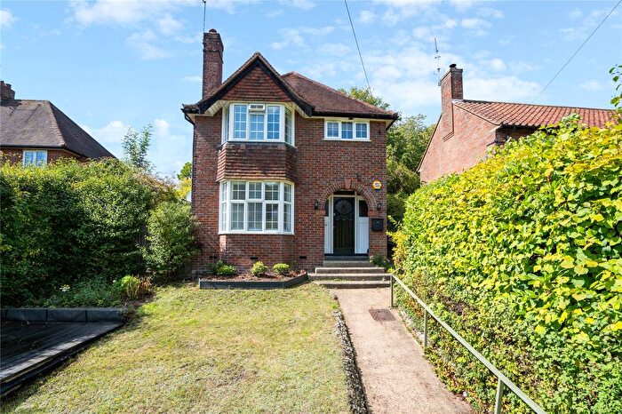 3 Bedroom Detached House For Sale In Station Road, Amersham, Buckinghamshire, HP7