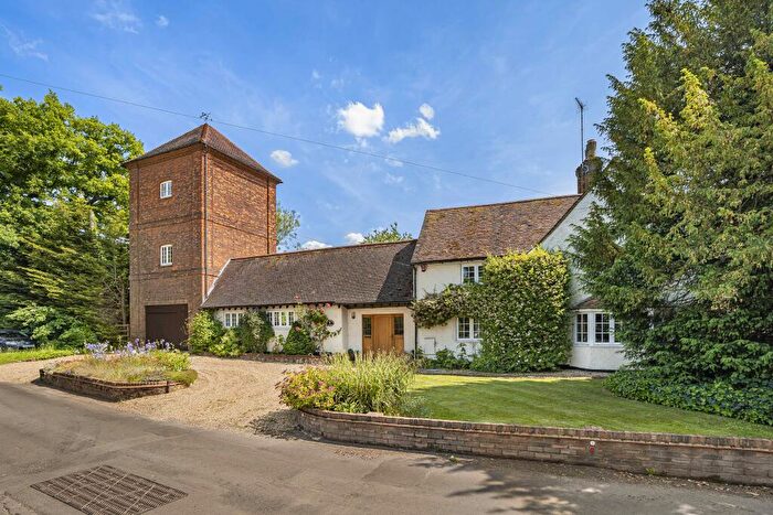 5 Bedroom Detached House For Sale In Drivers End, Hitchin, SG4