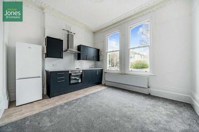 Studio To Rent In Shelley Road, Worthing, West Sussex, BN11