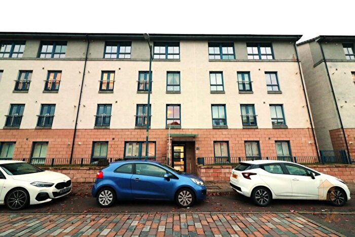 2 Bedroom Flat To Rent In Oatlands Square, Oatlands, Glasgow, G5