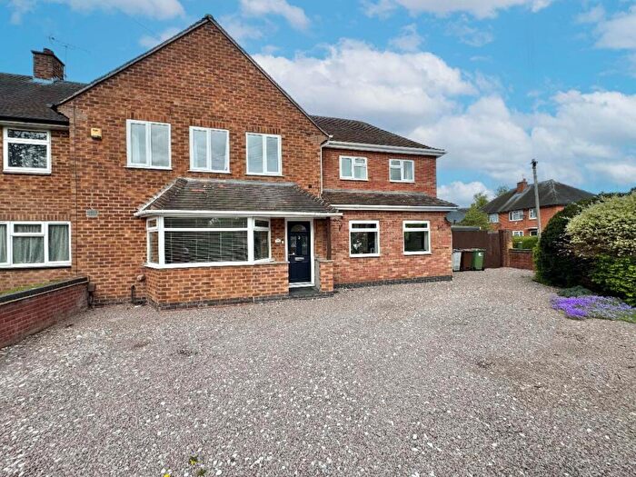 4 Bedroom Semi Detached House For Sale In Colesbourne Road, Solihull, B92
