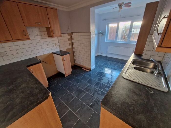 Property To Rent In Fitzstephen Road, Becontree, Dagenham, RM8