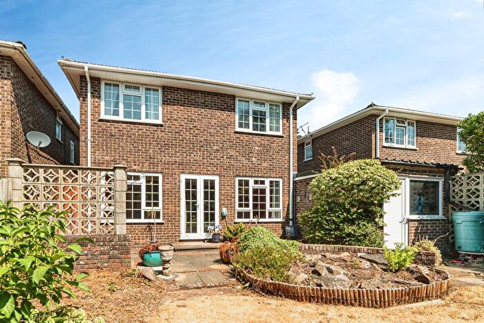 4 Bedroom Detached House For Sale In Meon Close, Tadley, Hampshire, RG26