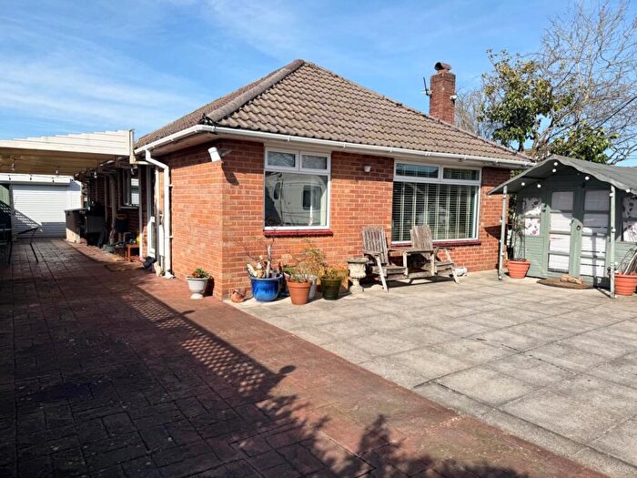 3 Bedroom Detached Bungalow For Sale In Southbourne Avenue, Southampton, SO45