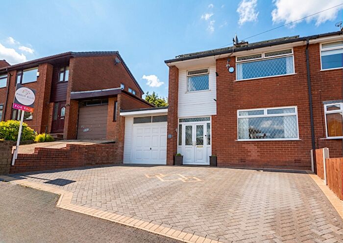 3 Bedroom Semi-Detached House For Sale In Rishworth Rise, Shaw, OL2