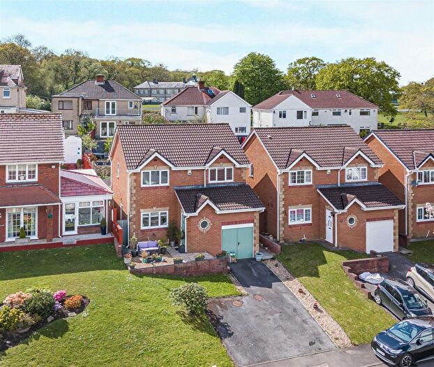 4 Bedroom Detached House For Sale In Oakwood Drive, Gowerton Swansea, SA4