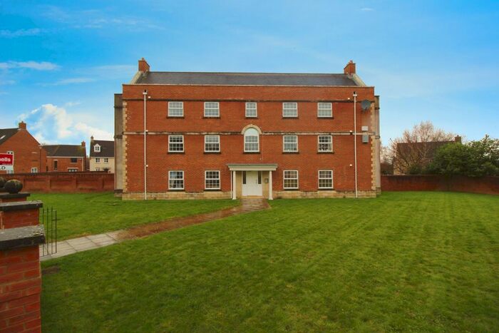 2 Bedroom Flat To Rent In Boatman Close, Swindon, SN25