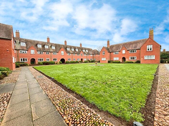 2 Bedroom Apartment For Sale In Southern Lane, Stratford-upon-Avon, CV37