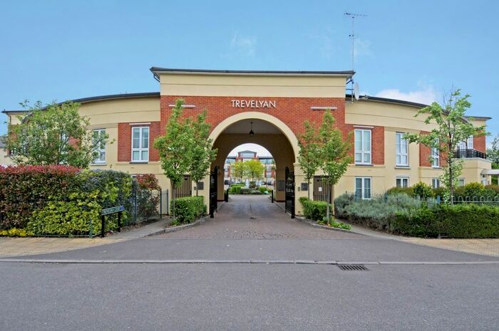 3 Bedroom Flat To Rent In Trevelyan Court, Windsor SL4