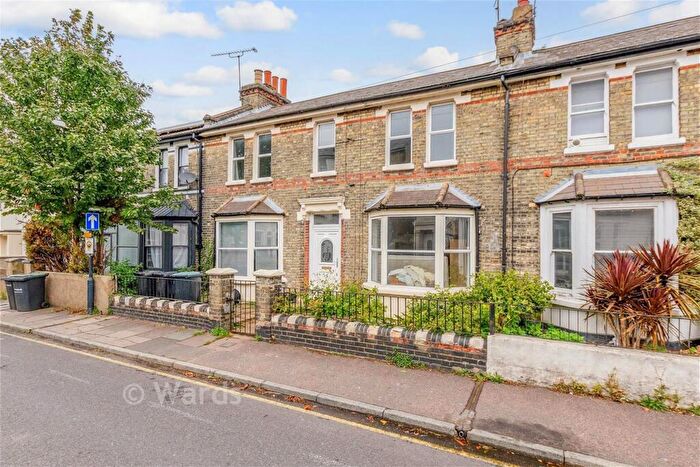4 Bedroom Terraced House For Sale In Darnley Street, Gravesend, Kent, DA11