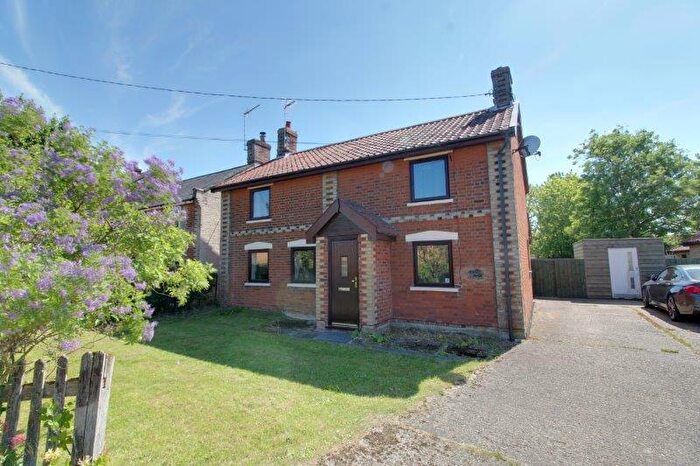 4 Bedroom Detached House To Rent In The Causeway, IP7