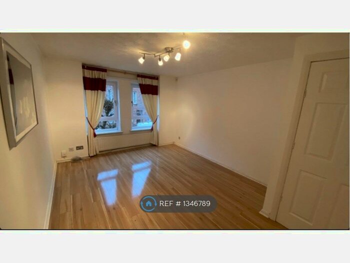 2 Bedroom Flat To Rent In Budhill Avenue, Glasgow, G32