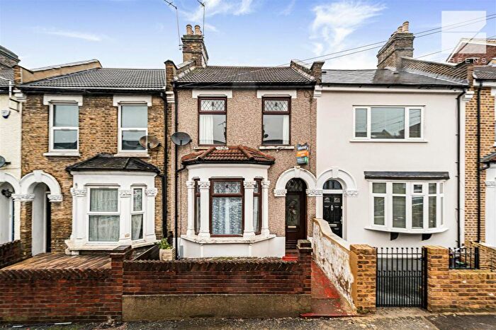 3 Bedroom House For Sale In Chestnut Avenue North, E17