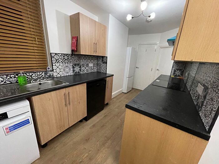 2 Bedroom Flat To Rent In Carr House Road, Doncaster, DN4