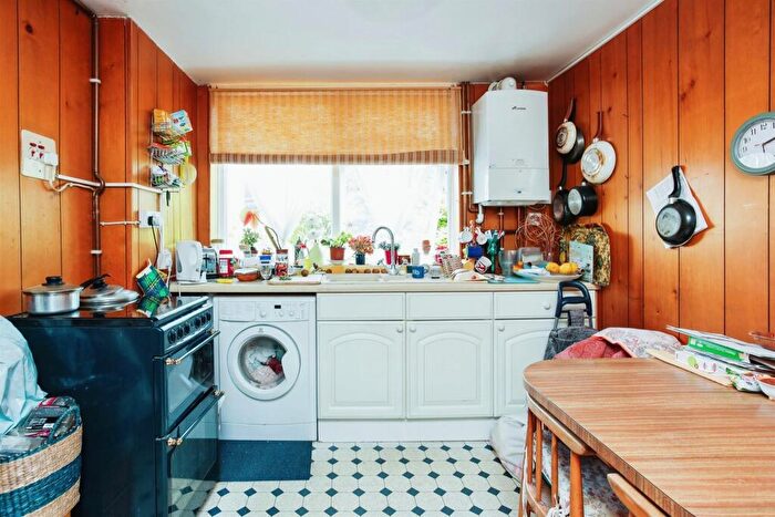 3 Bedroom Terraced House For Sale In Mansfield Walk, Maidstone, ME16