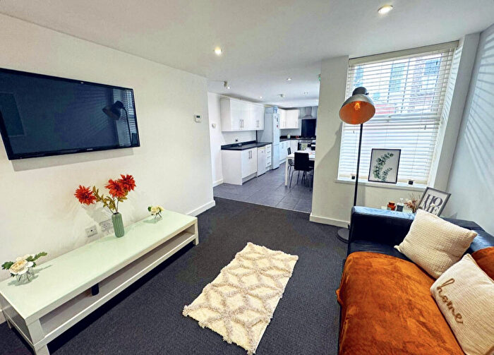 5 Bedroom Terraced House To Rent In Empress Road, Liverpool, Merseyside, L7