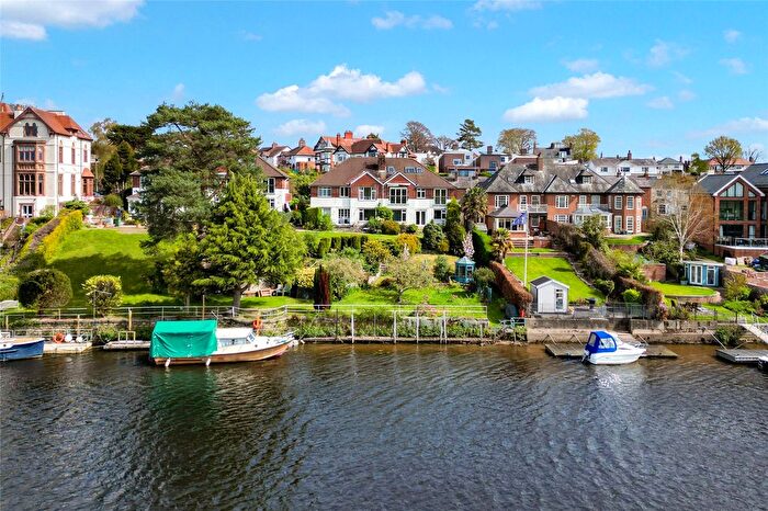 2 Bedroom Flat For Sale In Chester, Cheshire, CH3