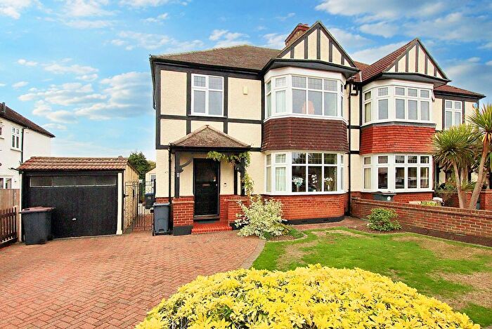 4 Bedroom Semi Detached House For Sale In Whitethorn Gardens, Shirley Park, CR0