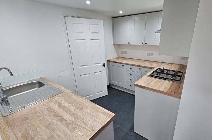 1 Bedroom Flat For Sale In Amyand Park Road, St Margarets, Twickenham, TW1