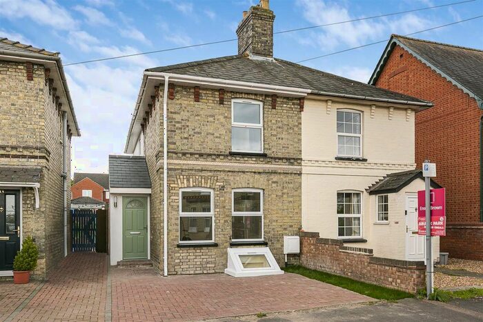 4 Bedroom Semi-Detached House To Rent In Gower Road, Royston, SG8