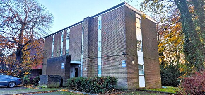 2 Bedroom Apartment To Rent In Tremona Court, SO16