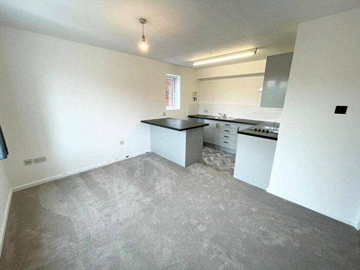 1 Bedroom Semi-Detached House To Rent In Colbourne Street, Swindon, SN1