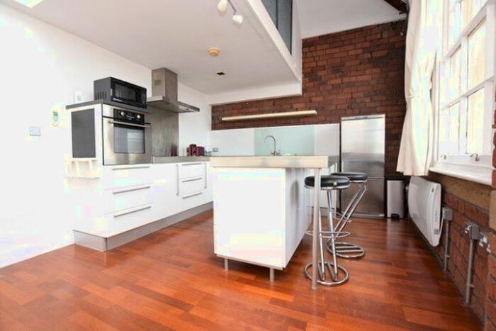 4 Bedroom Flat To Rent In St. Peters Close, Sheffield, S1