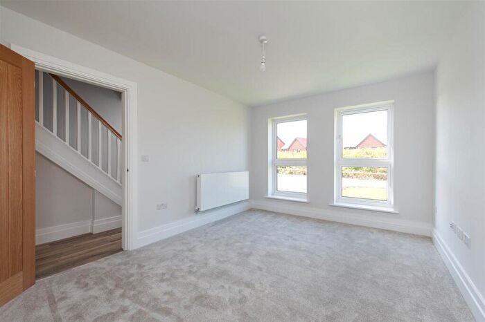 4 Bedroom Detached House For Sale In No, Maybank, Manor Way, Halesowen, B62