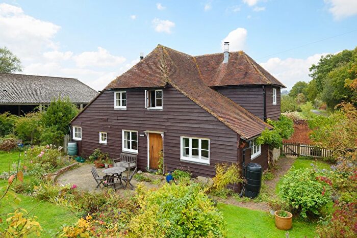 3 Bedroom Detached House For Sale In Newland Green Lane, Egerton, TN27