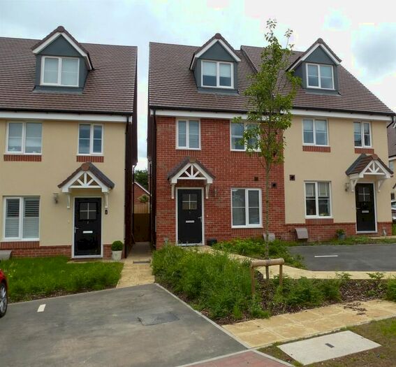 3 Bedroom Semi-Detached House To Rent In Foresters Drive, Liphook, GU30