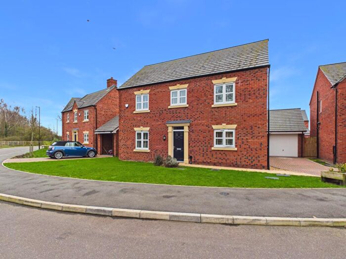 4 Bedroom Detached House For Sale In Merlin Lane, Hilton, DE65